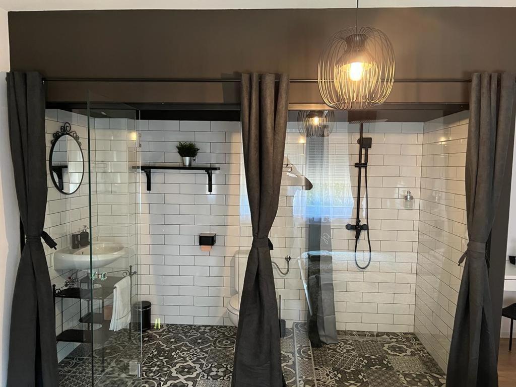 4 Stars Rooms Near Airport Scitarjevo Kültér fotó