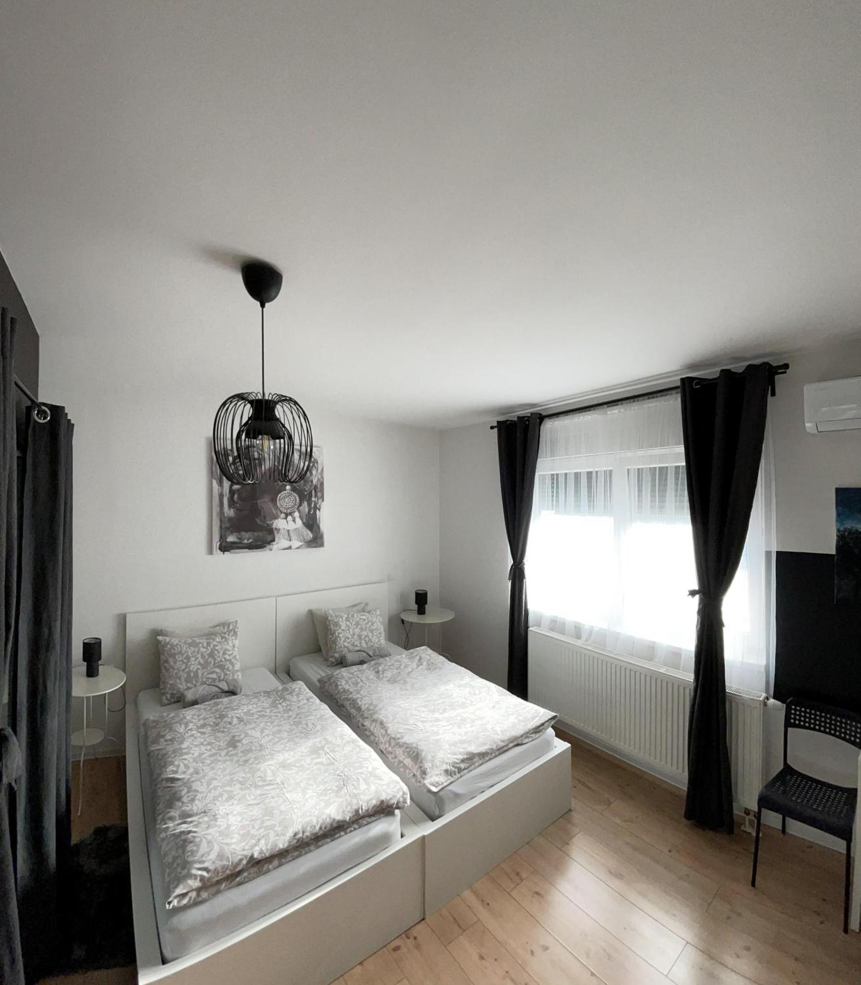 4 Stars Rooms Near Airport Scitarjevo Kültér fotó